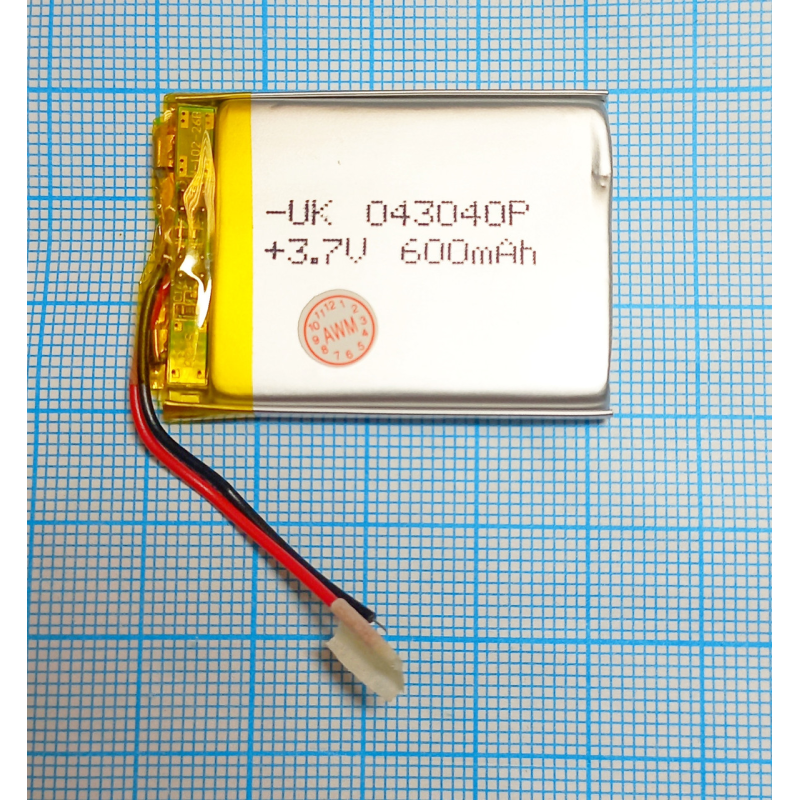 Внутрішній акумулятор 4*30*40 600 mAh 3,7V) 043040 AAA клас в Запоріжжі